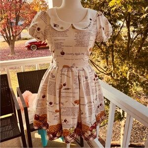 🍎🍏🥧Novelty Print Dress with Peter Pan Collar🥧🍏🍎